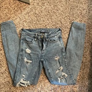 American eagle distressed light wash jeggings